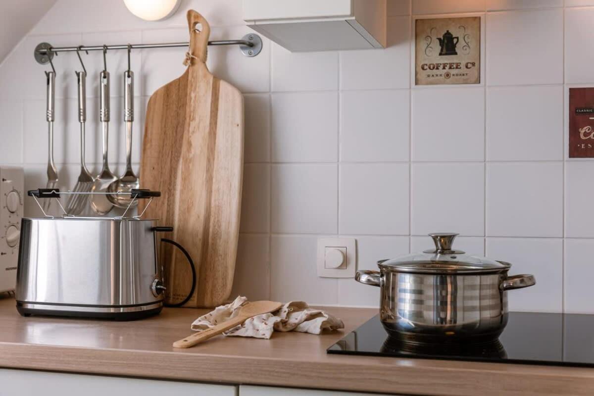 Huswell - Centrally Located With Sunny Terrace Appartement Oostende